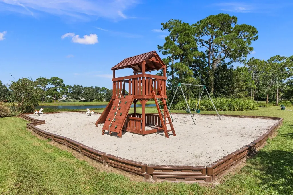 1594 SW Harbour Isle Circle Port St Lucie FL 34986