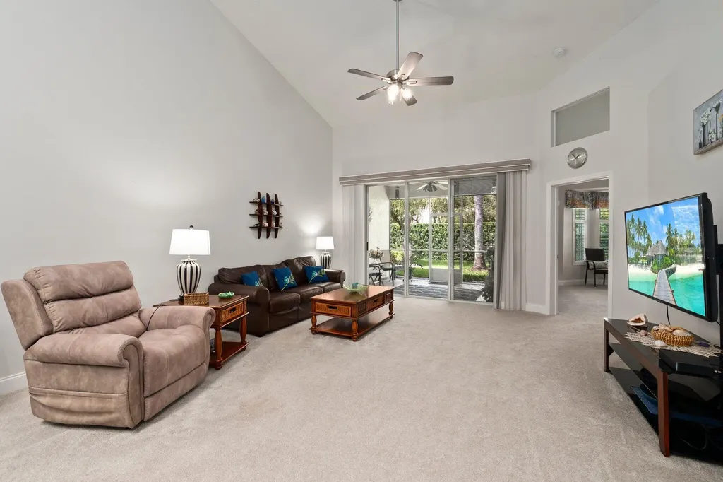 1594 SW Harbour Isle Circle Port St Lucie FL 34986