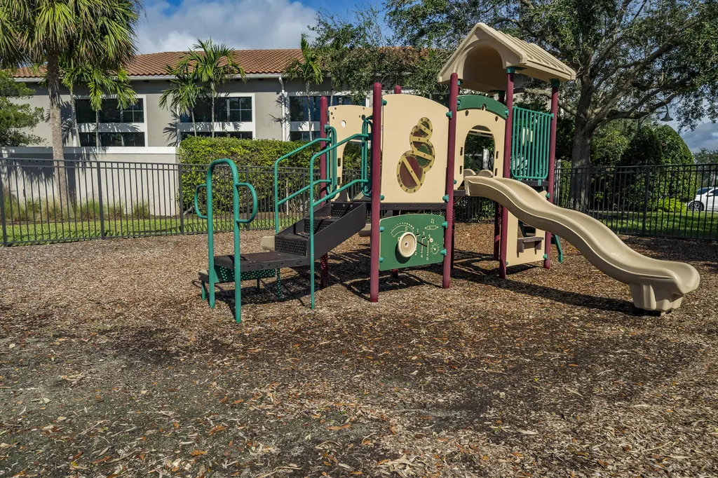 9556 SW Nuova Way Port St Lucie FL 34986