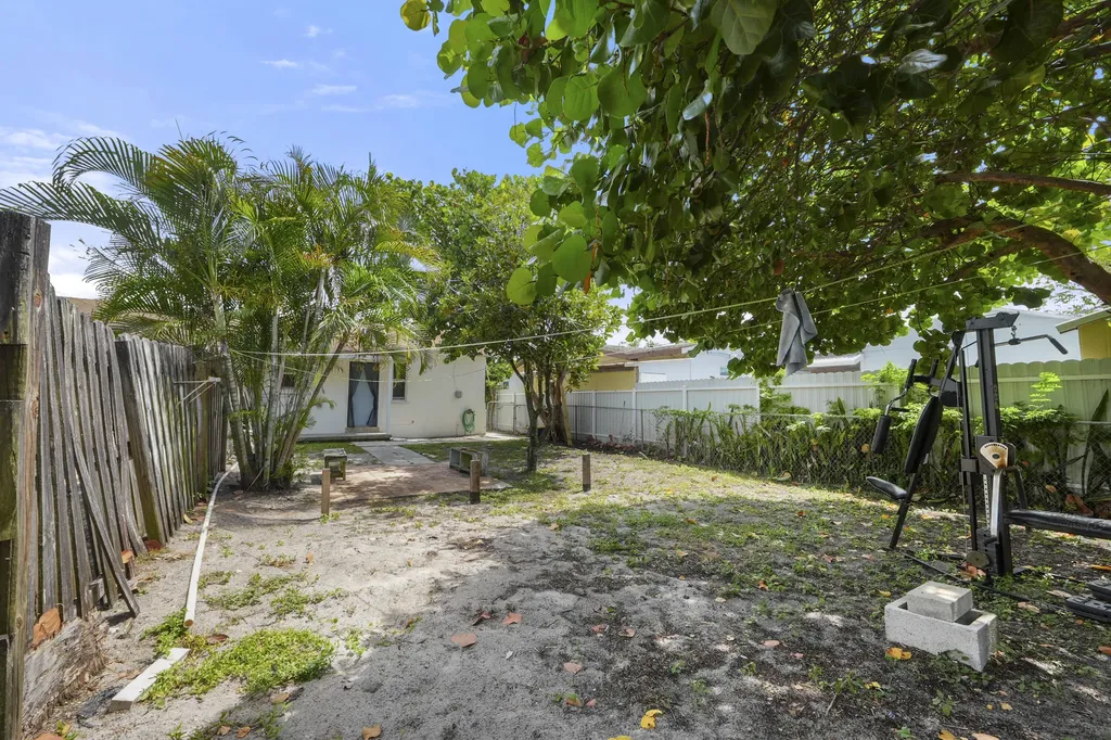 429 Lytle Street West Palm Beach FL 33405