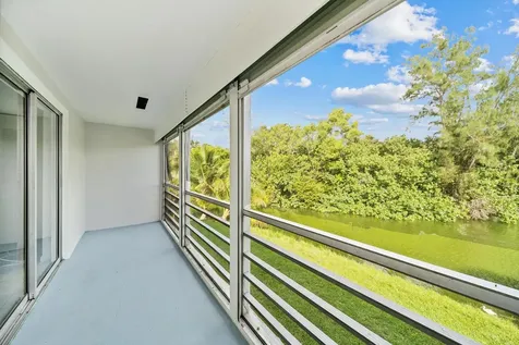 114 Northampton F West Palm Beach FL 33417