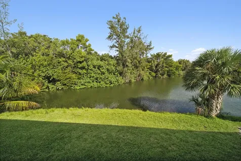 114 Northampton F West Palm Beach FL 33417
