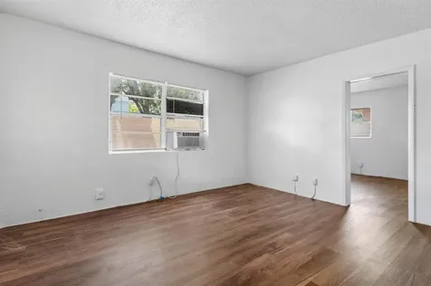 271 SW 1st Street Deerfield Beach FL 33441