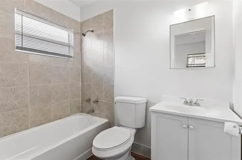 271 SW 1st Street Deerfield Beach FL 33441