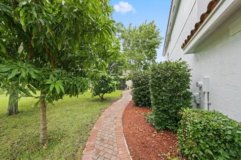 8396 Calabria Lakes Drive Boynton Beach FL 33473