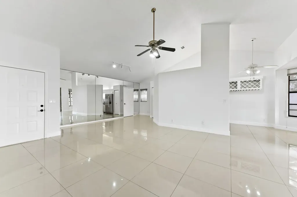 5421 Helene Circle Boynton Beach FL 33472