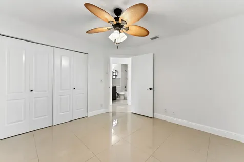 5421 Helene Circle Boynton Beach FL 33472