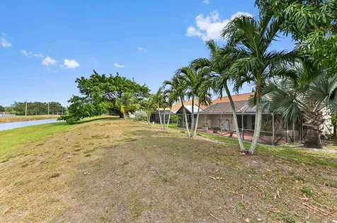 5421 Helene Circle Boynton Beach FL 33472