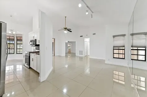 5421 Helene Circle Boynton Beach FL 33472
