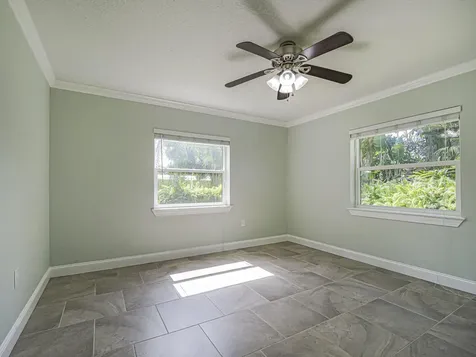 450 28th Court Vero Beach FL 32968