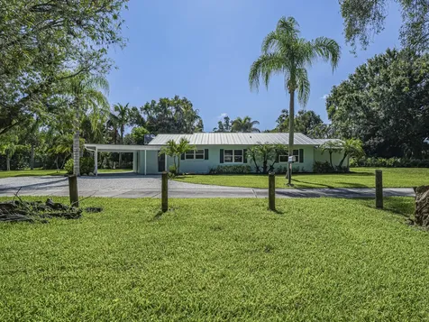 450 28th Court Vero Beach FL 32968