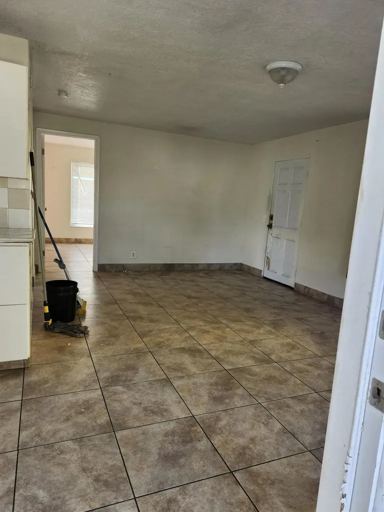 1102 James Road Lake Worth FL 33462
