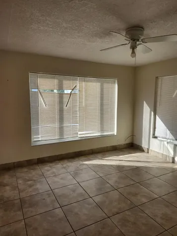 1102 James Road Lake Worth FL 33462