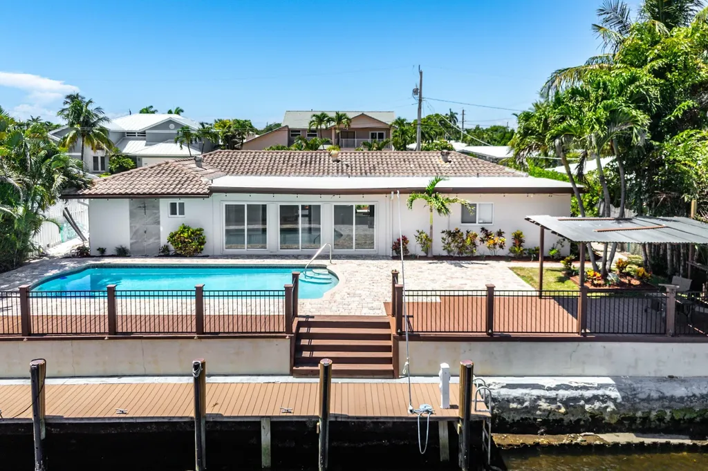 1525 SE 6th Street Deerfield Beach FL 33441