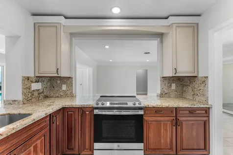 1525 SE 6th Street Deerfield Beach FL 33441