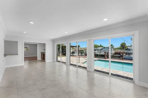 1525 SE 6th Street Deerfield Beach FL 33441