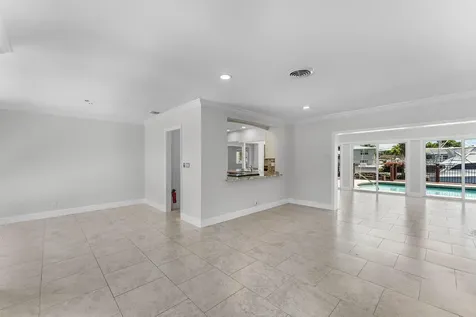 1525 SE 6th Street Deerfield Beach FL 33441
