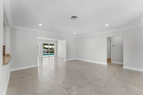 1525 SE 6th Street Deerfield Beach FL 33441