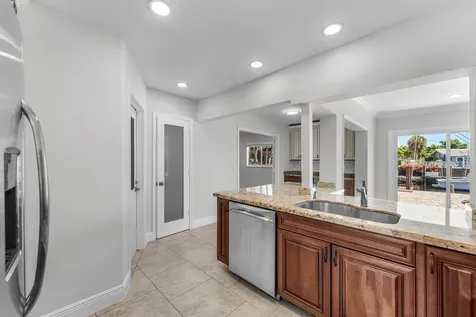 1525 SE 6th Street Deerfield Beach FL 33441