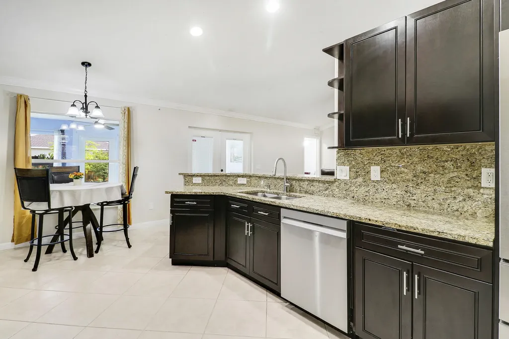 611 SW Saragossa Avenue Port St Lucie FL 34953