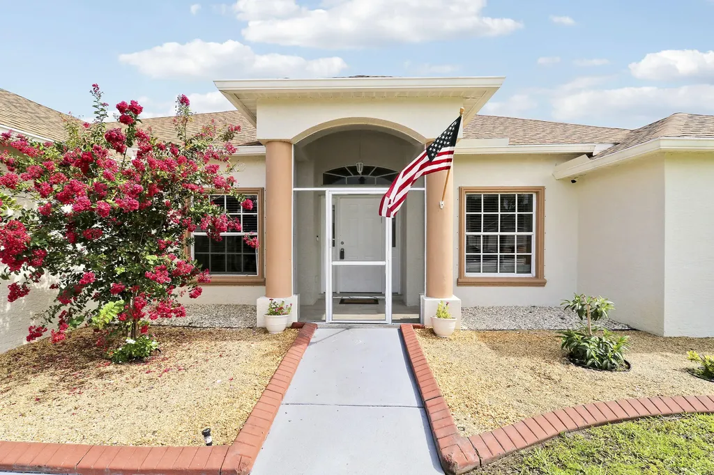 611 SW Saragossa Avenue Port St Lucie FL 34953