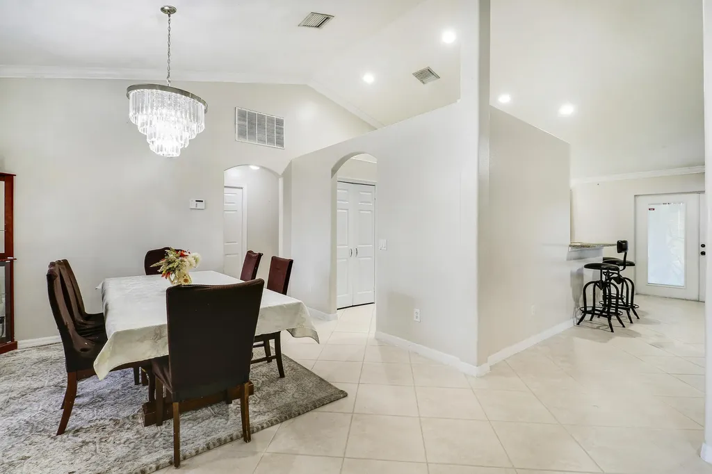 611 SW Saragossa Avenue Port St Lucie FL 34953