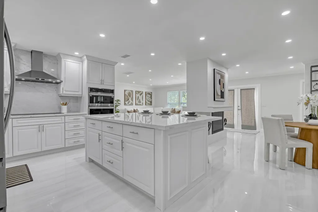 6185 White Oak Court Jupiter FL 33458