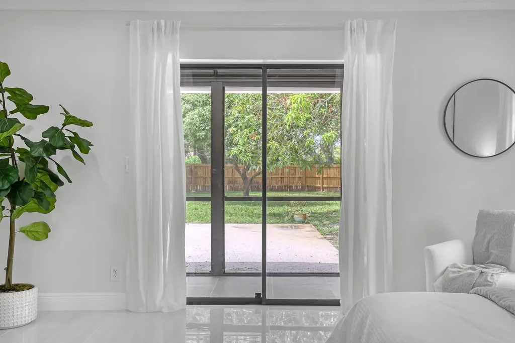 6185 White Oak Court Jupiter FL 33458