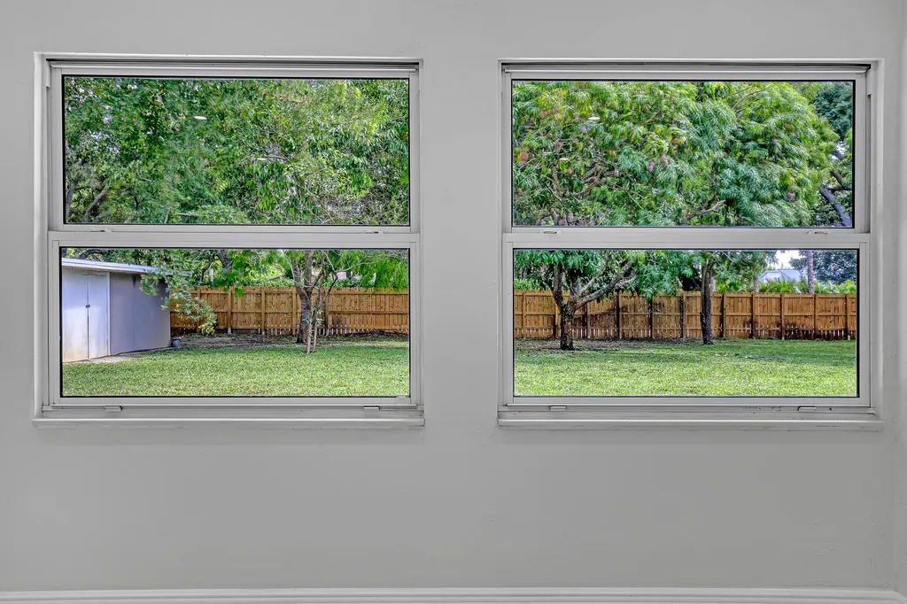 6185 White Oak Court Jupiter FL 33458