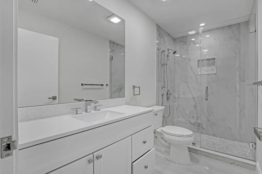 6185 White Oak Court Jupiter FL 33458