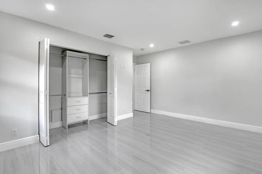 6185 White Oak Court Jupiter FL 33458