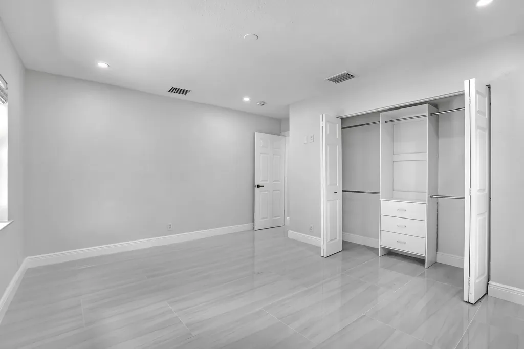 6185 White Oak Court Jupiter FL 33458