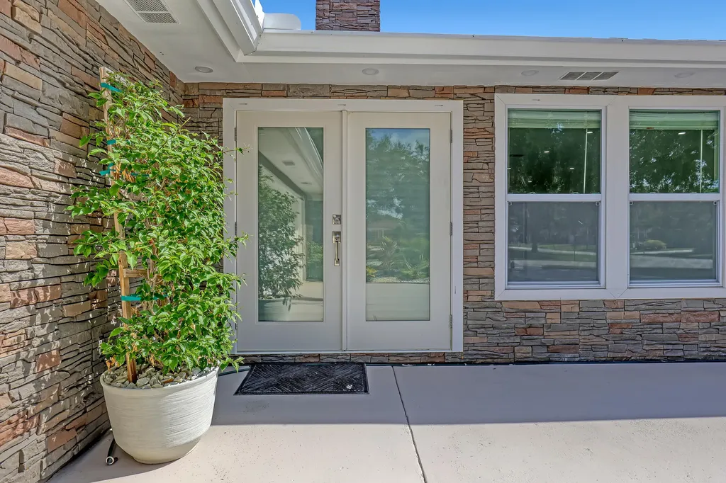 6185 White Oak Court Jupiter FL 33458
