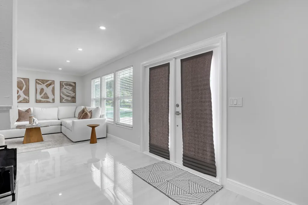 6185 White Oak Court Jupiter FL 33458
