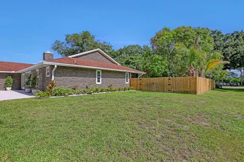 6185 White Oak Court Jupiter FL 33458