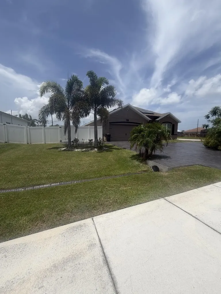 103 SW Oakridge Drive Port St Lucie FL 34984