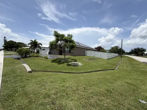 103 SW Oakridge Drive Port St Lucie FL 34984