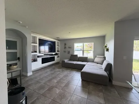 103 SW Oakridge Drive Port St Lucie FL 34984