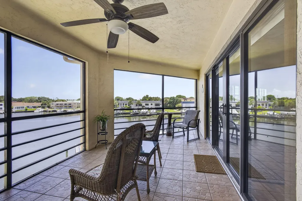 313 Lake Circle North Palm Beach FL 33408