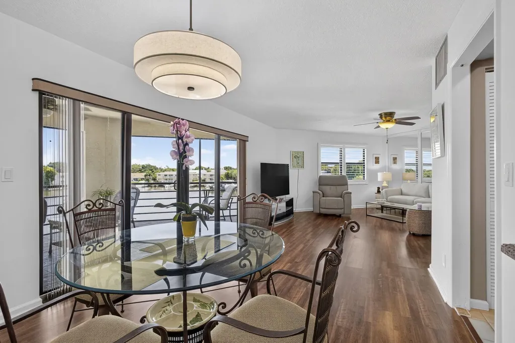 313 Lake Circle North Palm Beach FL 33408