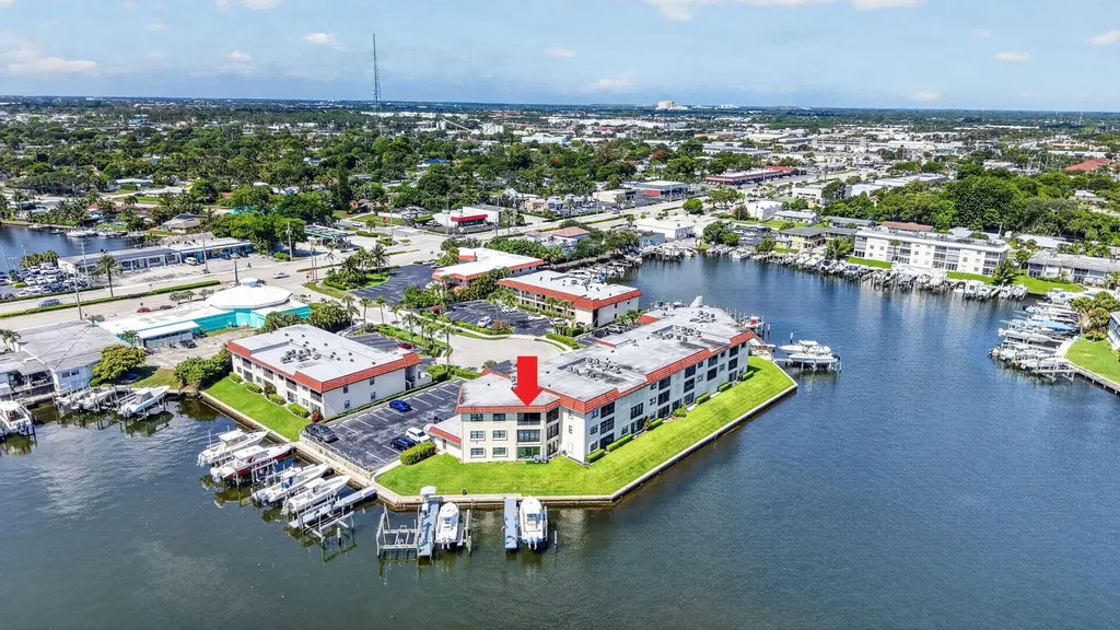 313 Lake Circle North Palm Beach FL 33408