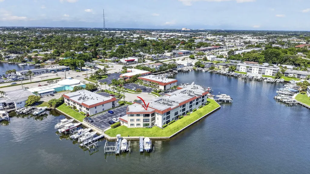 313 Lake Circle North Palm Beach FL 33408