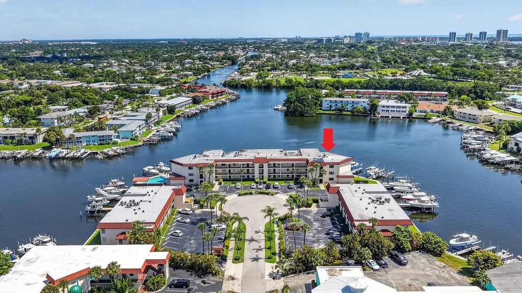 313 Lake Circle North Palm Beach FL 33408