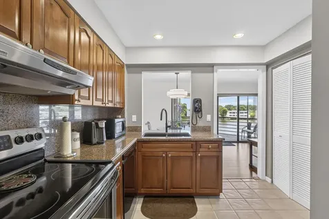 313 Lake Circle North Palm Beach FL 33408