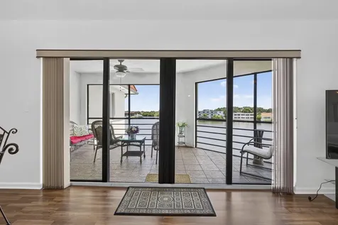 313 Lake Circle North Palm Beach FL 33408