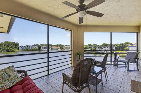 313 Lake Circle North Palm Beach FL 33408
