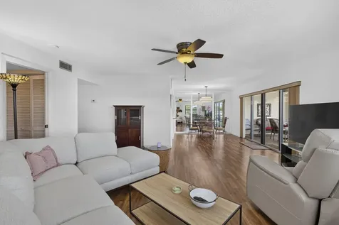 313 Lake Circle North Palm Beach FL 33408