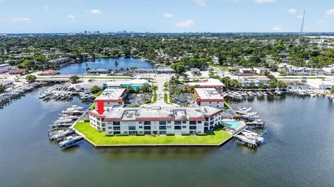 313 Lake Circle North Palm Beach FL 33408
