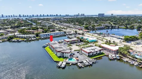 313 Lake Circle North Palm Beach FL 33408