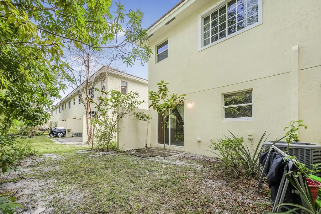 929 Imperial Lake Road West Palm Beach FL 33413